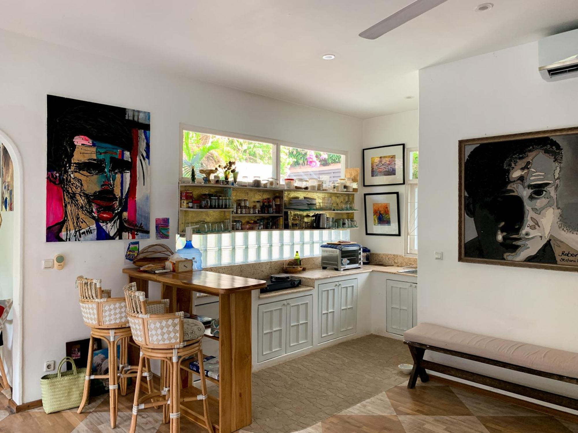Tropical Oasis 2 Bedroom - Near Villa